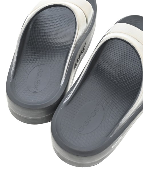 OOFOS（ウーフォス）サンダル ゴールド サイズ:US7(24cm位) レディース/2200700642113