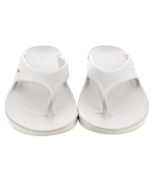 OOFOS（ウーフォス）サンダル ベージュ サイズ:7(24cm位) レディース/2200662158059