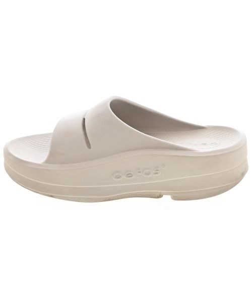 OOFOS（ウーフォス）サンダル ベージュ サイズ:6(23cm位) レディース/2200719818066
