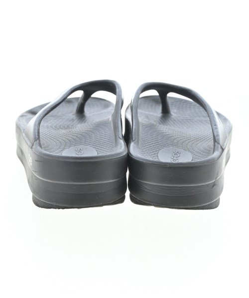 OOFOS（ウーフォス）サンダル 黒 サイズ:EU37(23.5cm位) レディース/2200728003040