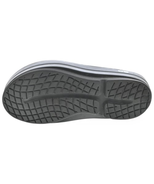 OOFOS（ウーフォス）サンダル 黒 サイズ:UK6(24.5cm位) レディース/2200723453048