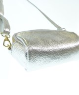 AULENTTI（オウレンティ）ショルダーバッグ シルバー サイズ:- レディース/2200659769084