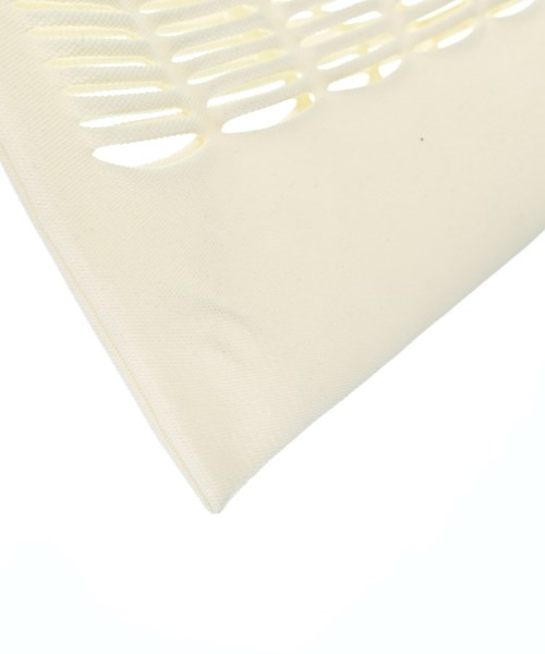 GOOD GOODS　ISSEY　MIYAKE（グッドグッズイッセイミヤケ）ハンドバッグ 白 サイズ:- レディース/2200690200294