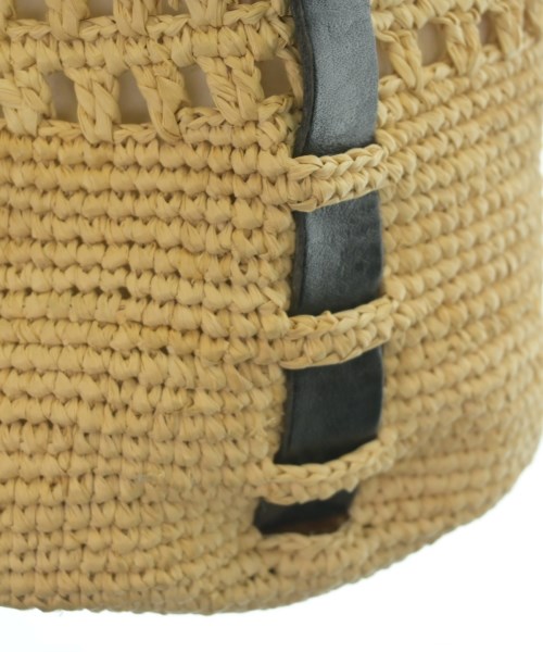 MADE IN MADA（メイドインマダ）ショルダーバッグ ベージュ サイズ:- レディース/2200644742023