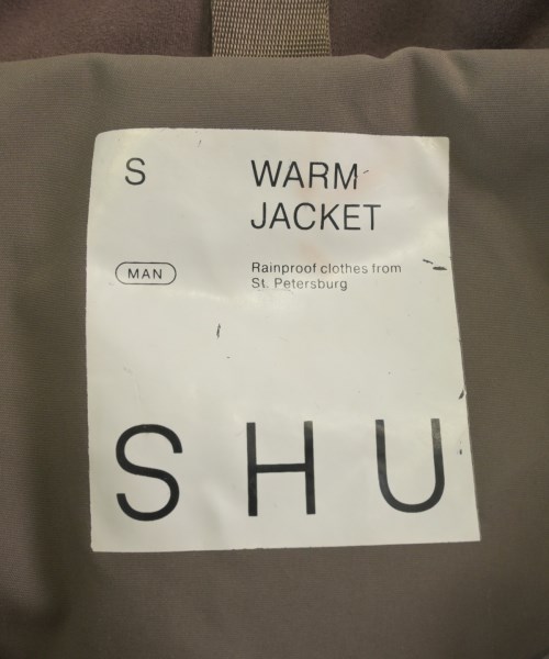 SHU（シュー）ダウンジャケット/ダウンベスト 茶 サイズ:S メンズ/2200612944015
