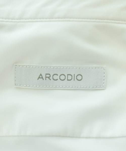 ARCODIO（アルコディオ）カジュアルシャツ 白 サイズ:38(S位) メンズ/2200715742273