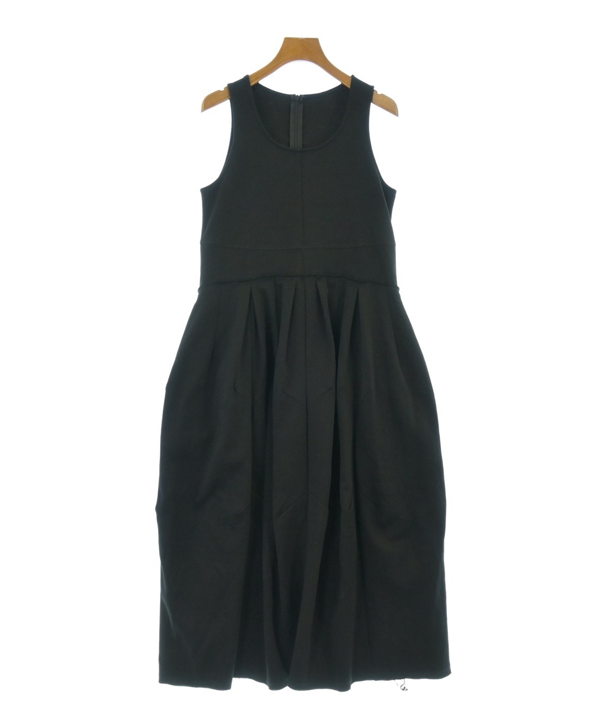 【新品未使用タグ付き】MACHATT マチャット　フォルムプルオーバー 正規タグ付き/MACHATT マチャット フォルムプルオーバー