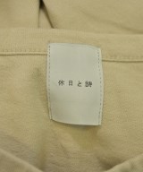 休日と詩（キュウジツトシ）Tシャツ・カットソー ベージュ サイズ:F レディース/2200629390041