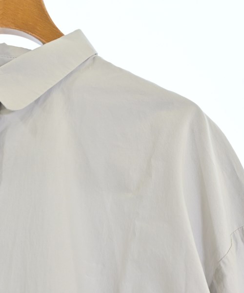 休日と詩（キュウジツトシ）カジュアルシャツ グレー サイズ:F レディース/2200640038045