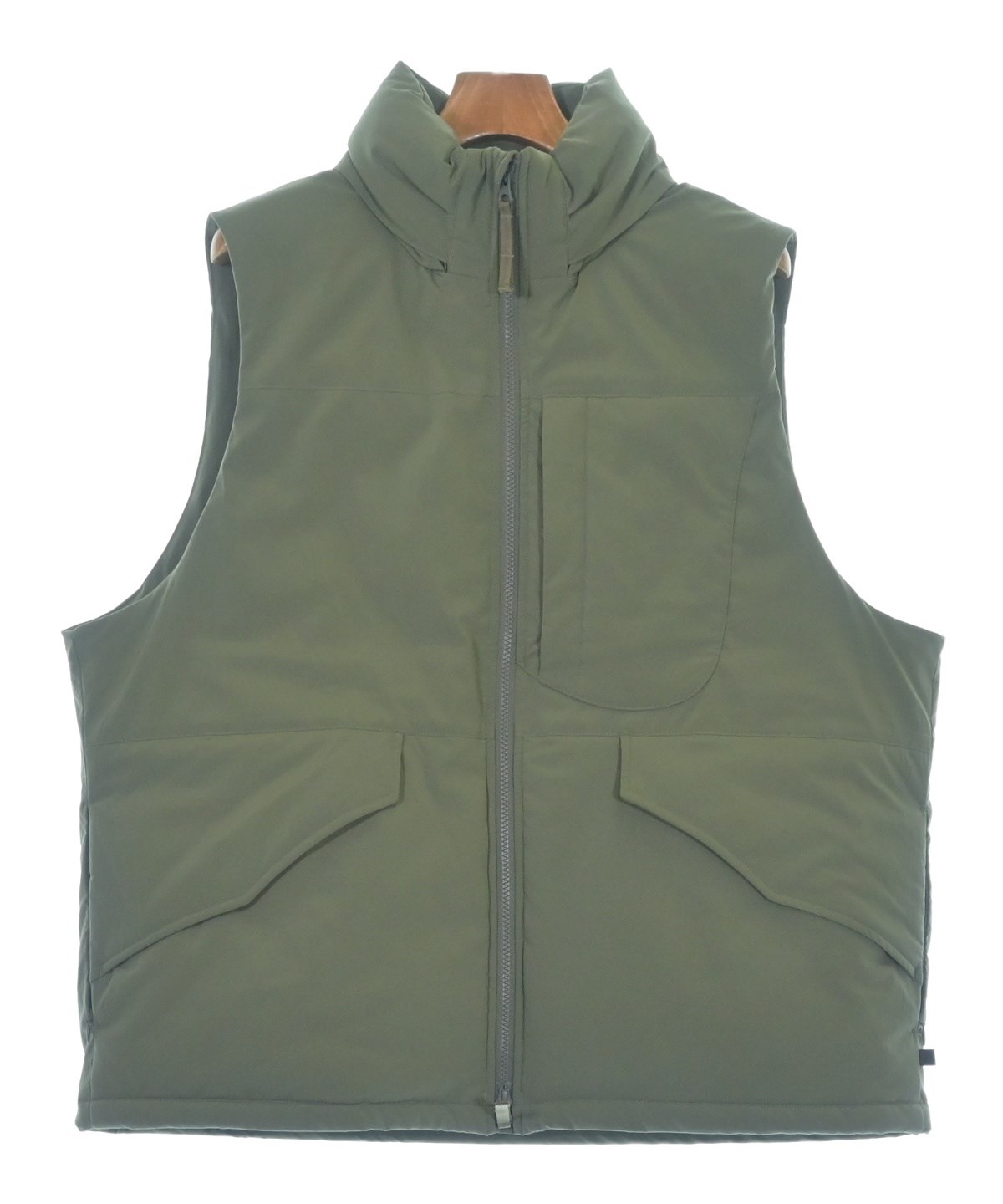 DAIWA PIER39（ダイワピア39）ダウンジャケット/ダウンベスト カーキ  