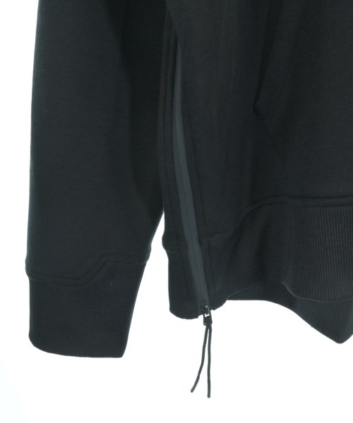 ON SWISS ENGINEERING（オンスイスエンジニアリング）パーカー 黒 サイズ:M レディース/2200638281033