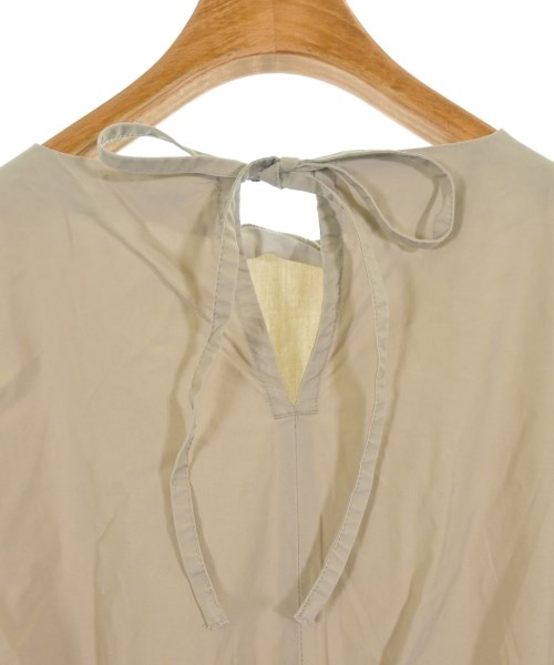 ITEMS URBAN RESEARCH（アイテムズアーバンリサーチ）ブラウス ベージュ サイズ:F レディース/2200616001073