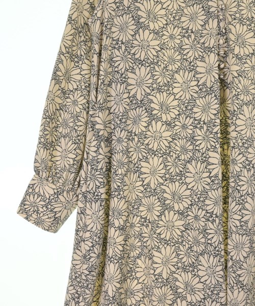 ITEMS URBAN RESEARCH（アイテムズアーバンリサーチ）ワンピース ベージュ サイズ:S レディース/2200672495045