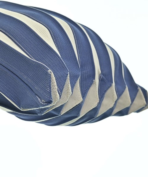 HVISK（ヴィスク）ショルダーバッグ 白 サイズ:- レディース/2200667797048