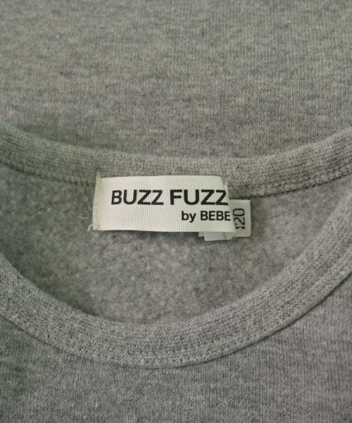 BUZZ FUZZ byBEBE（バズファズバイべべ）スウェット グレー サイズ:120(7T-8T) キッズ/2200624947158