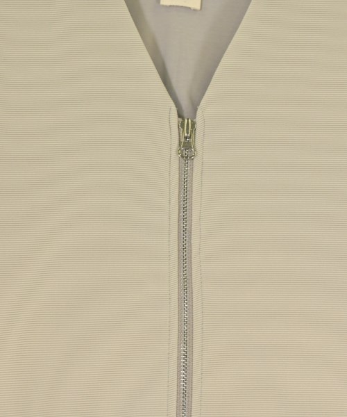 THREE SQUARE（スリースクエア）ワンピース ベージュ サイズ:F レディース/2200661684382