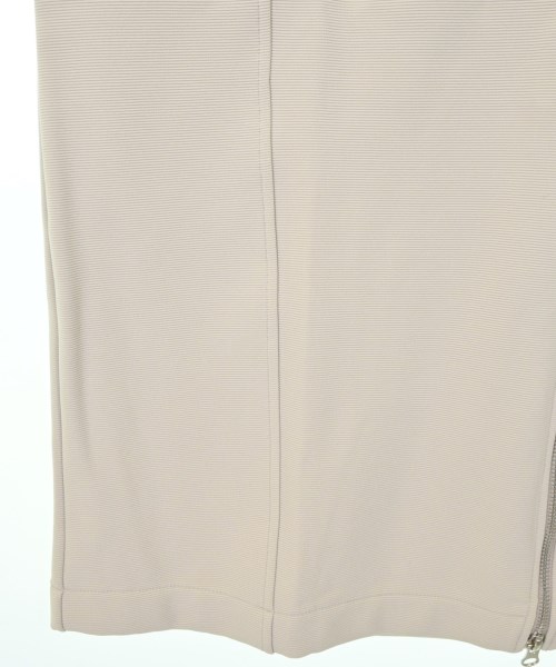 THREE SQUARE（スリースクエア）ワンピース ベージュ サイズ:F レディース/2200661684535