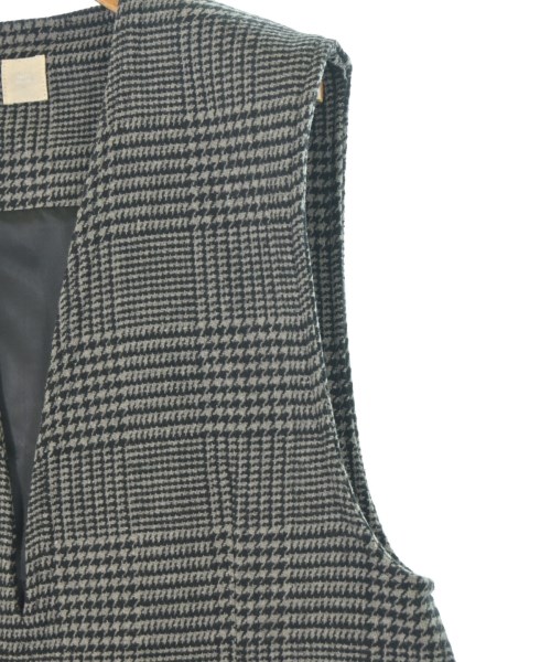 THREE SQUARE（スリースクエア）ベスト 黒 サイズ:F レディース/2200661705285