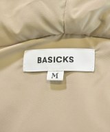BASICKS（ベイシックス）カジュアルシャツ ベージュ サイズ:M メンズ/2200622144016