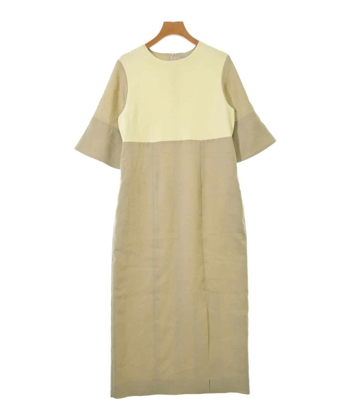 hueLe Museum（ヒューエルミュージアム）ワンピース ベージュ サイズ