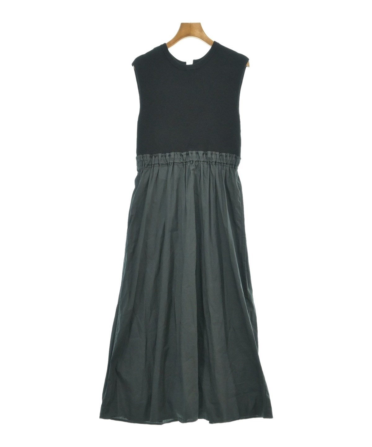 LB.03 Section（エルビーゼロサンセクション）ワンピース 黒