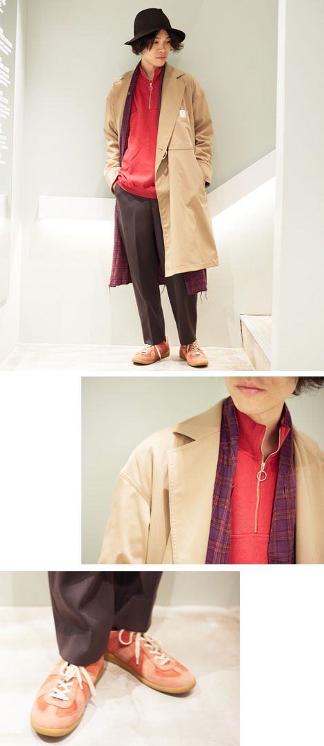 温かみのあるブラウン基調に差し色でスパイスを