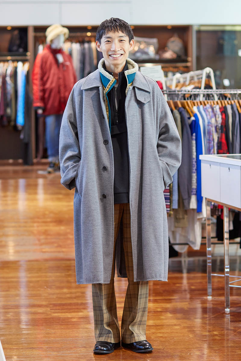 オーラリー　パンツ　コーディネート