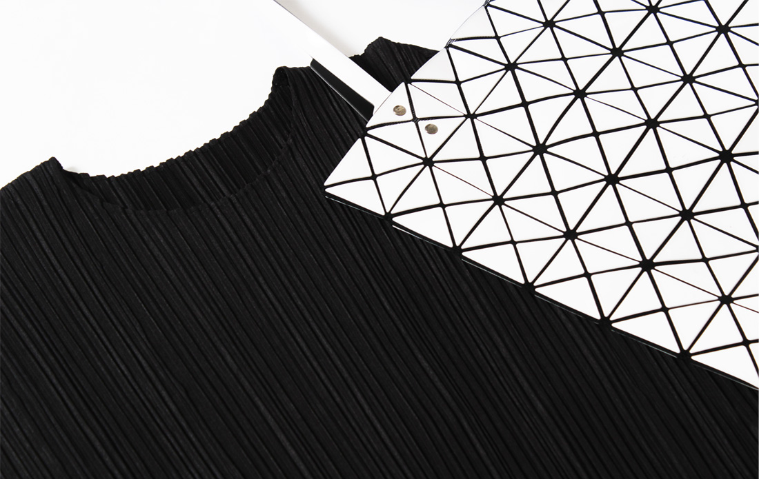 PLEATS PLEASE（プリーツプリーズ）ブラウス 黒 サイズ:3(L位  