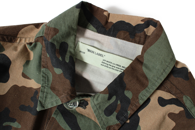 OFF-WHITE ブランドタグ