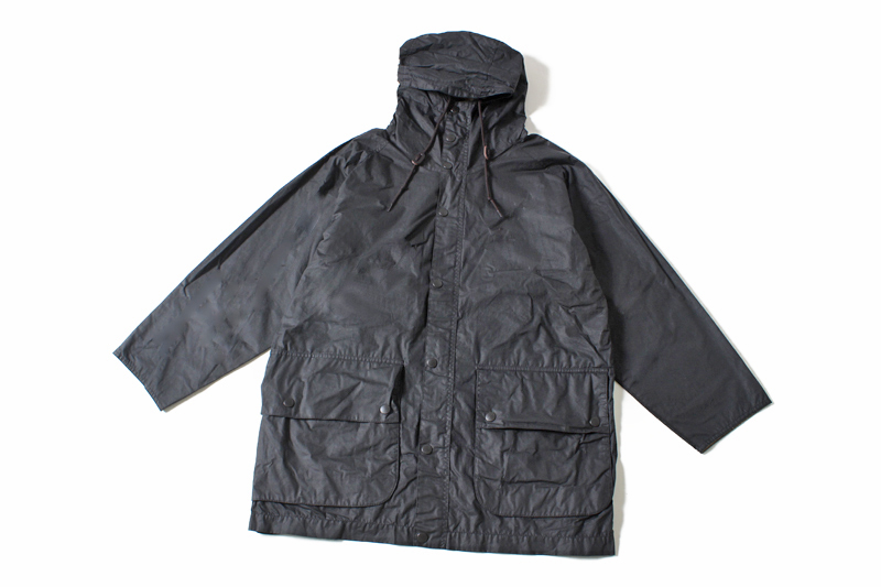 “OVERSIZED HIKING WAX”