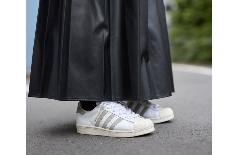 スカート　シップス　シューズ　アディダス