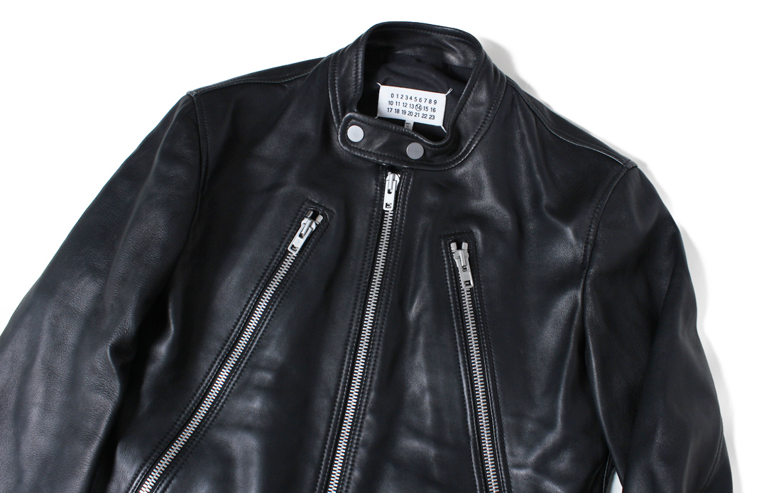 ［Maison Margiela］25年以上愛され続ける“ハの字ライダース”