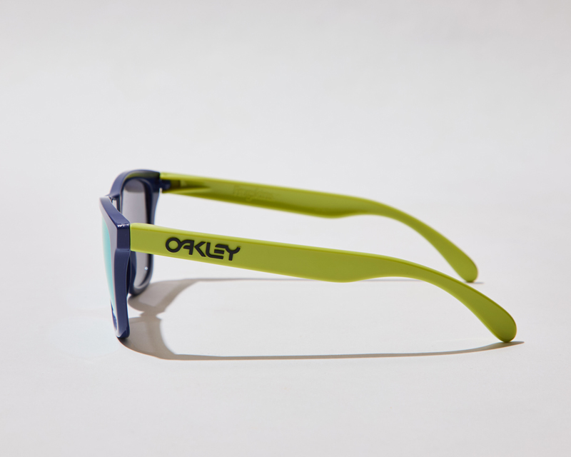OAKLEY フロッグスキン