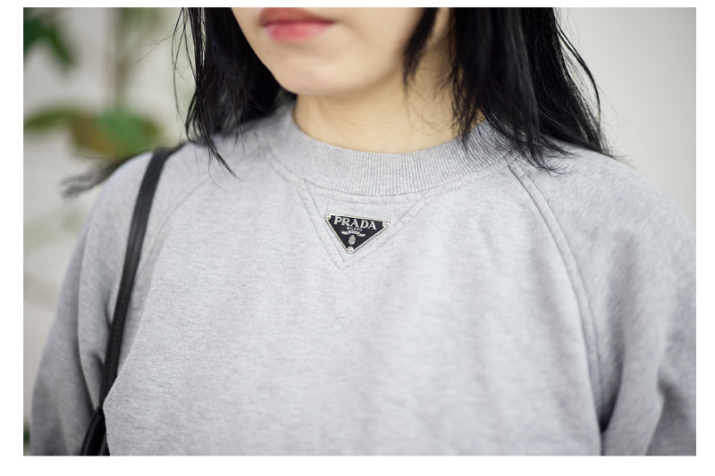 スウェット プラダ
