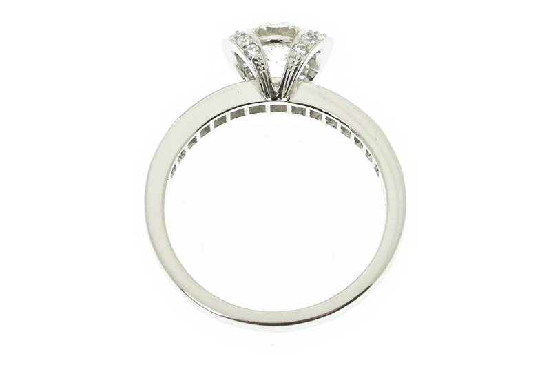 リボンダイヤモンドリング