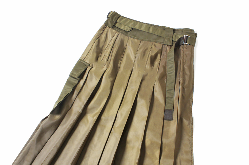 ナイロンツイルスカート