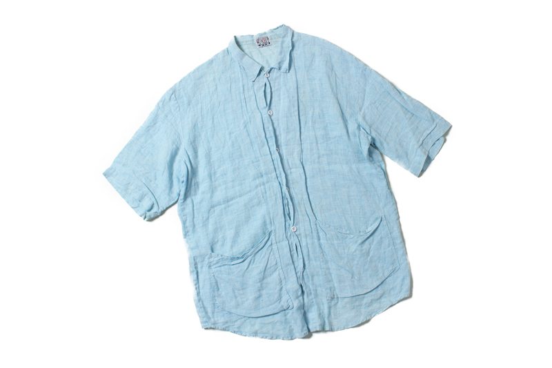 リネンシャツ